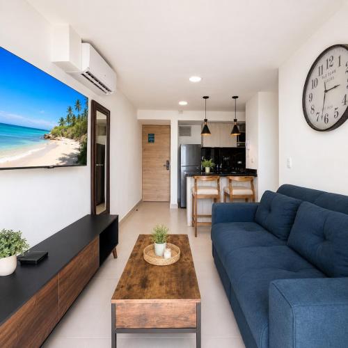 Tropical Midnight, Sea Views & Pool, Wi-Fi