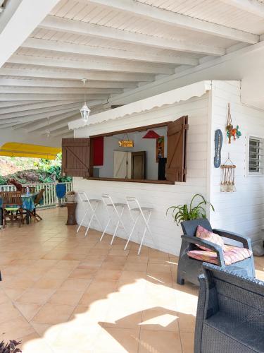 Palvelut, Appartement La Marguerite - Vue mer avec terrasse privée - calme tropical à Deshaies (Appartement La Marguerite - Vue mer avec terrasse privee - calme tropical a Deshaies) in Deshaies