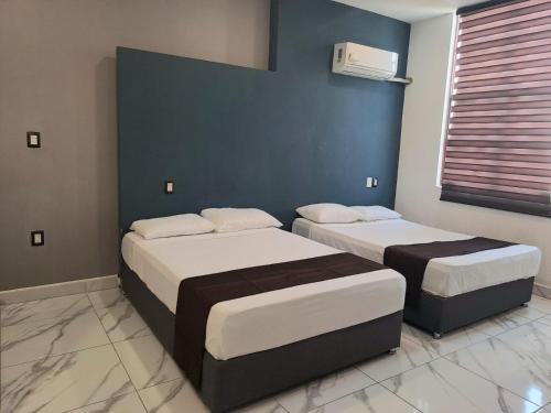 2 double beds
