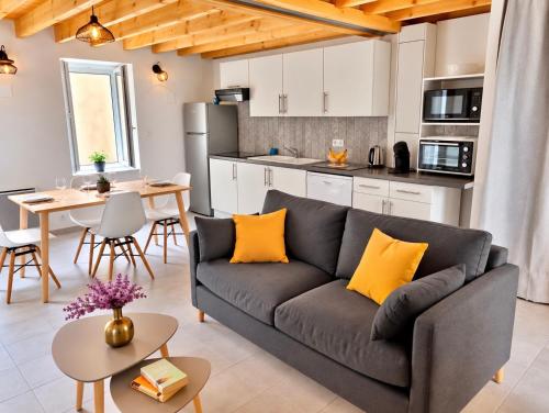 Charmante Maison avec Extérieur - Stationnement Gratuit