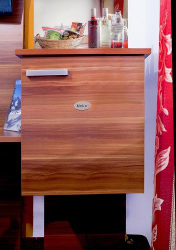 TIPTOP Hotel Burgschmiet Garni - image 10