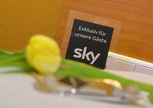 TIPTOP Hotel Burgschmiet Garni - image 13