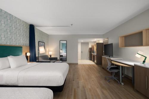 1 queen bed