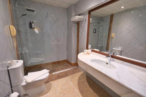 Double or twin room, deluxe, mountain view