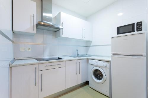 Apartamentos Diaber San Leandro - image 4