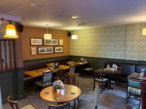 Restaurante, Antelope by Greene King Inns in Poole Town