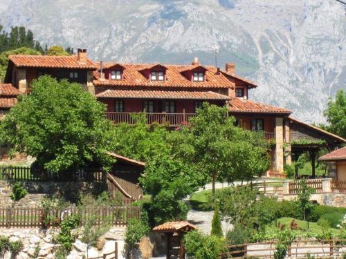  Viviendas El Barrio, Pension in Cabezón de Liébana bei Lombraña