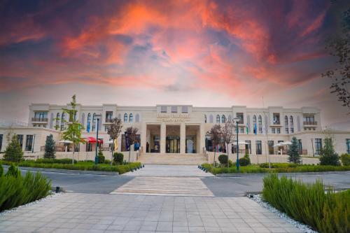 Imom Bukhori Grand Hotel