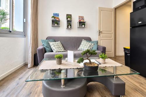 1-bedroom apt just 5 minutes away from the Congress Center and the beaches