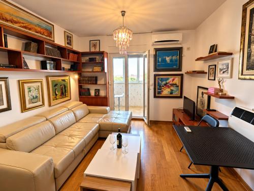 Modern Apartment 40m2 Near City & Master Quarter