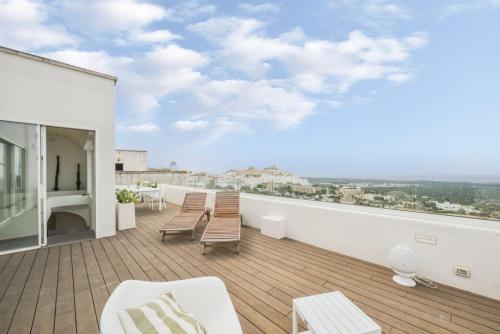 White Horizon Ostuni Luxury Home in Center