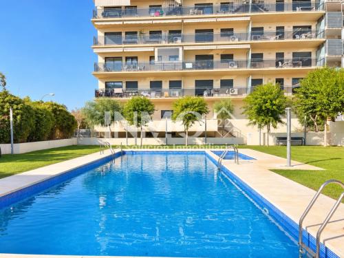 Moderno apartamento con piscina y parking 162B - INMO22