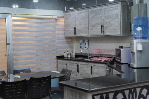 Al Zain Chalet in Al-Himmah Al-Ordonyah
