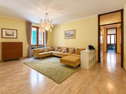 Verona Historic Center 2BR 2BA Near Arena