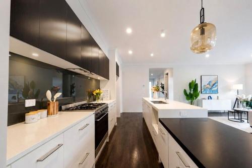 Spacious 5 Bed Designer Home Point Cook in Point Cook