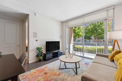Preston Douglas Single I Premium 1BR in Dallas in Vickery Meadow