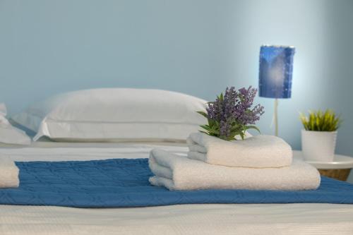 Azure Beachfront Suite - main image