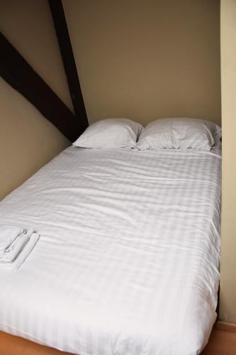 1 double bed