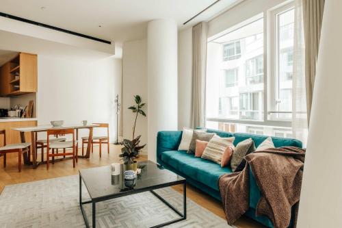 Luxury modern 2Bed-2Bath Apartment