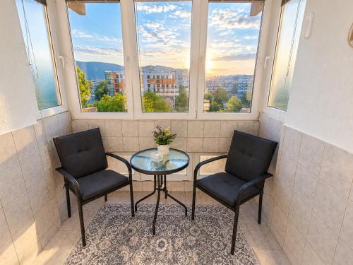 Aura apartman Sarajevo - Balcony - Easy Tram to Old Town - Free Parking