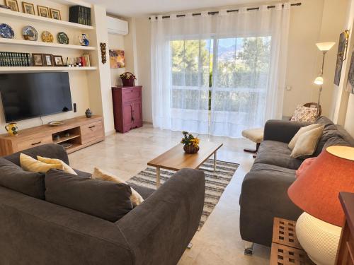 Two-Bedroom Apartment with Terrace in Nueva Andalucía