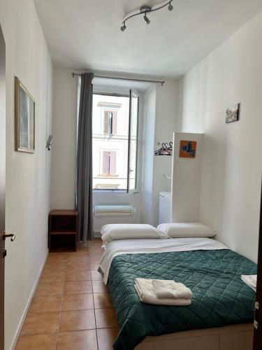 Double room, shared bathroom
