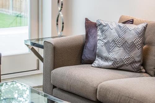 City Aldgate Apartments - image 10