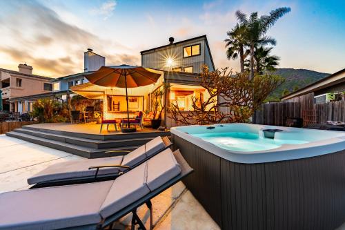 Létesítmények, Oceanfront Retreat Amazing Ocean Views WJacuzzi in Faria Beach (CA)