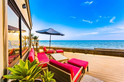 Létesítmények, Oceanfront Retreat Amazing Ocean Views WJacuzzi in Faria Beach (CA)