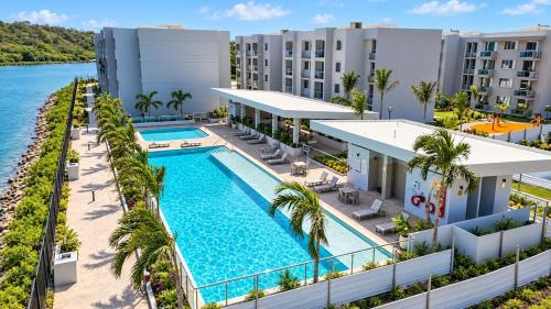 Pool, beach & lake view in Cartagena