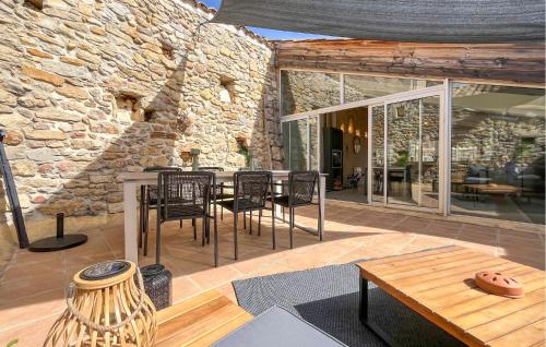 Très Belle Maison De Village - Location saisonnière - Laudun-l'Ardoise