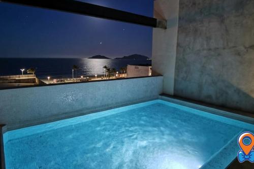 Loft 7, para 4 cerca del Malecón y 2 albercas