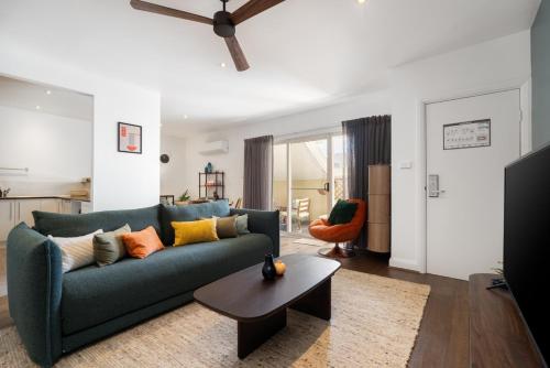 Eclectic 1BR With Private Terrace Near Manuka - Hosted by Canstay in Forrest