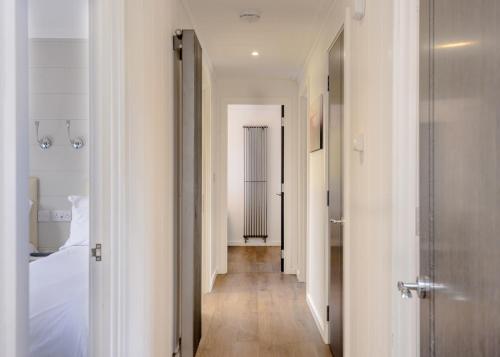 Woodside Bay Lodge Retreat 3