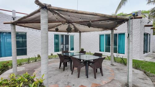 Rõdu/terrass, San Diego House with access to the beach and pool in Alvarado