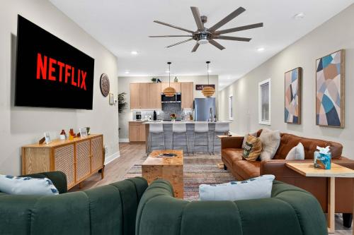 Relaxing unit in Germantown near bourbon spots