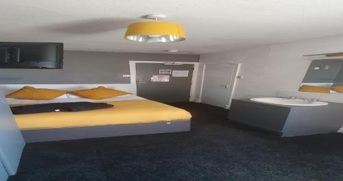 Double room, private bathroom