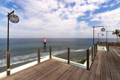المنطقة المحيطة, Rajavilla Lombok Resort - Seaside Serenity in سينججيجى