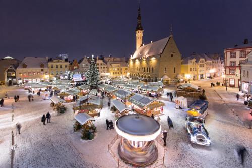 Dream Stay - Main Square Apartment with Picturesque View, Tallinn