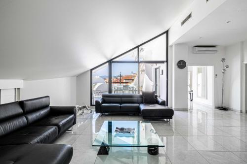 Luxury Penthouse 120mÂ² in the heart of Cannes