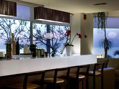 Irida Hotel - image 4
