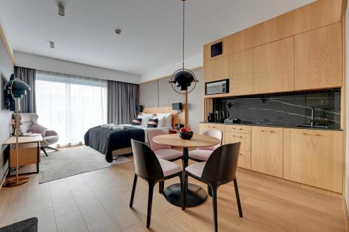 DEO PLAZA Boutique Apartments by Downtown Apartments 3