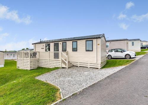 Meadow Lakes Holiday Park 5