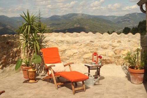 Family Room with Mountain View