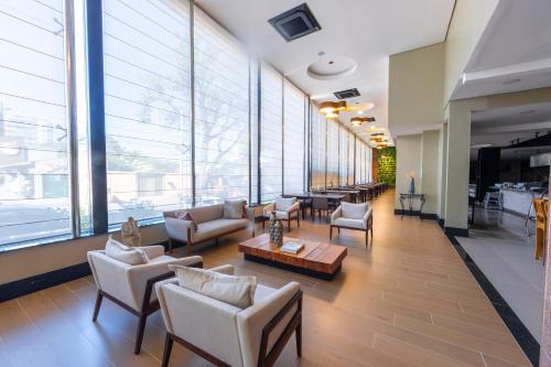 مطعم, Wyndham Golden Foz Suítes (Wyndham Golden Foz Suites) in فوز دو ايجواكو