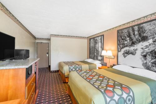 2 queen beds