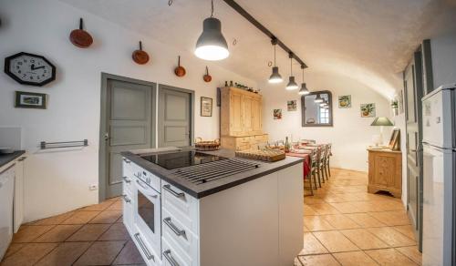 Kitchen, Gite Petitjean in Bonnay
