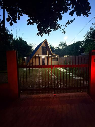 CASA QUINTA CON PILETA A 20m DE LUJAN