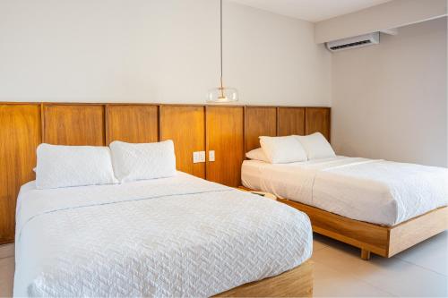 2 double beds
