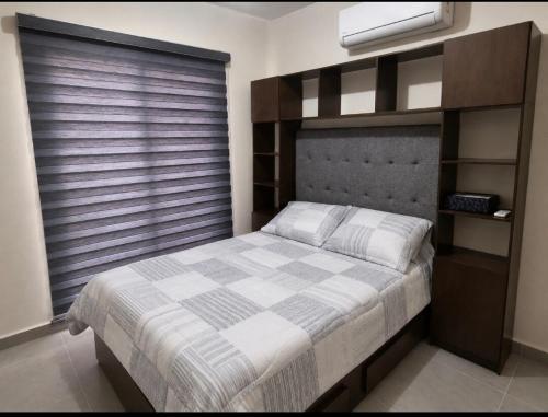 Casa familiar cómoda, a 10 minutos del aeropuerto (Casa familiar comoda, a 10 minutos del aeropuerto) in Crystal Lagoons Veracruz